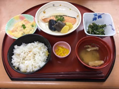 神戸市の給食委託会社